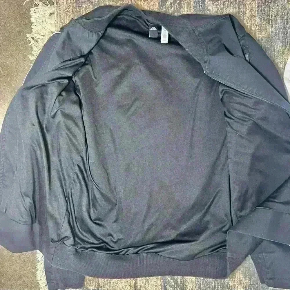 Adidas Men’s Black Bomber Jacket with Adidas Logo on Back Size Medium - Picture 10 of 13